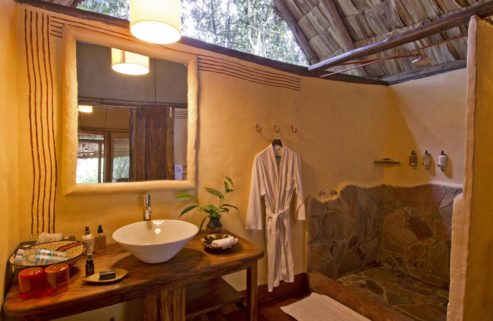 Sanctuary Gorilla Forest Camp Hotel Ntungamo  Eksteriør billede